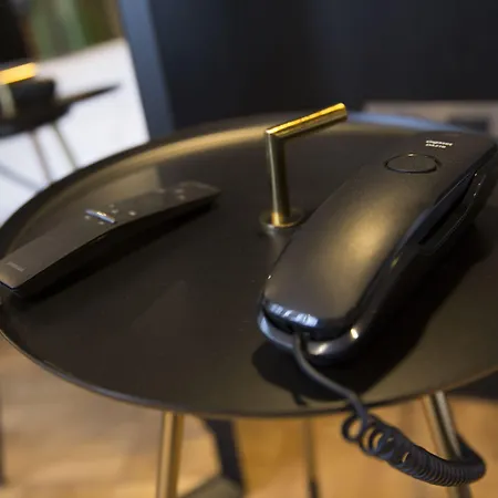 クエンティン ズー 4* アムステルダム