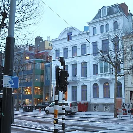 Quentin Zoo Hotel