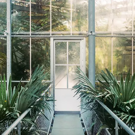 Quentin Zoo Hotel 4*