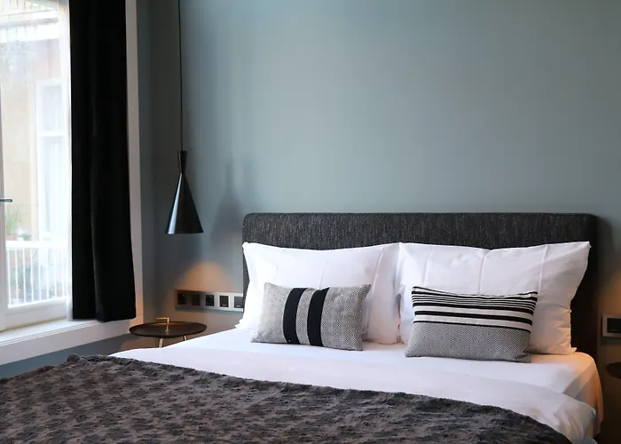 Quentin Zoo Hotel 4*