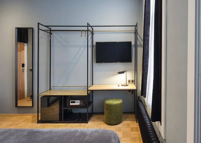 Quentin Zoo Hotel 4*